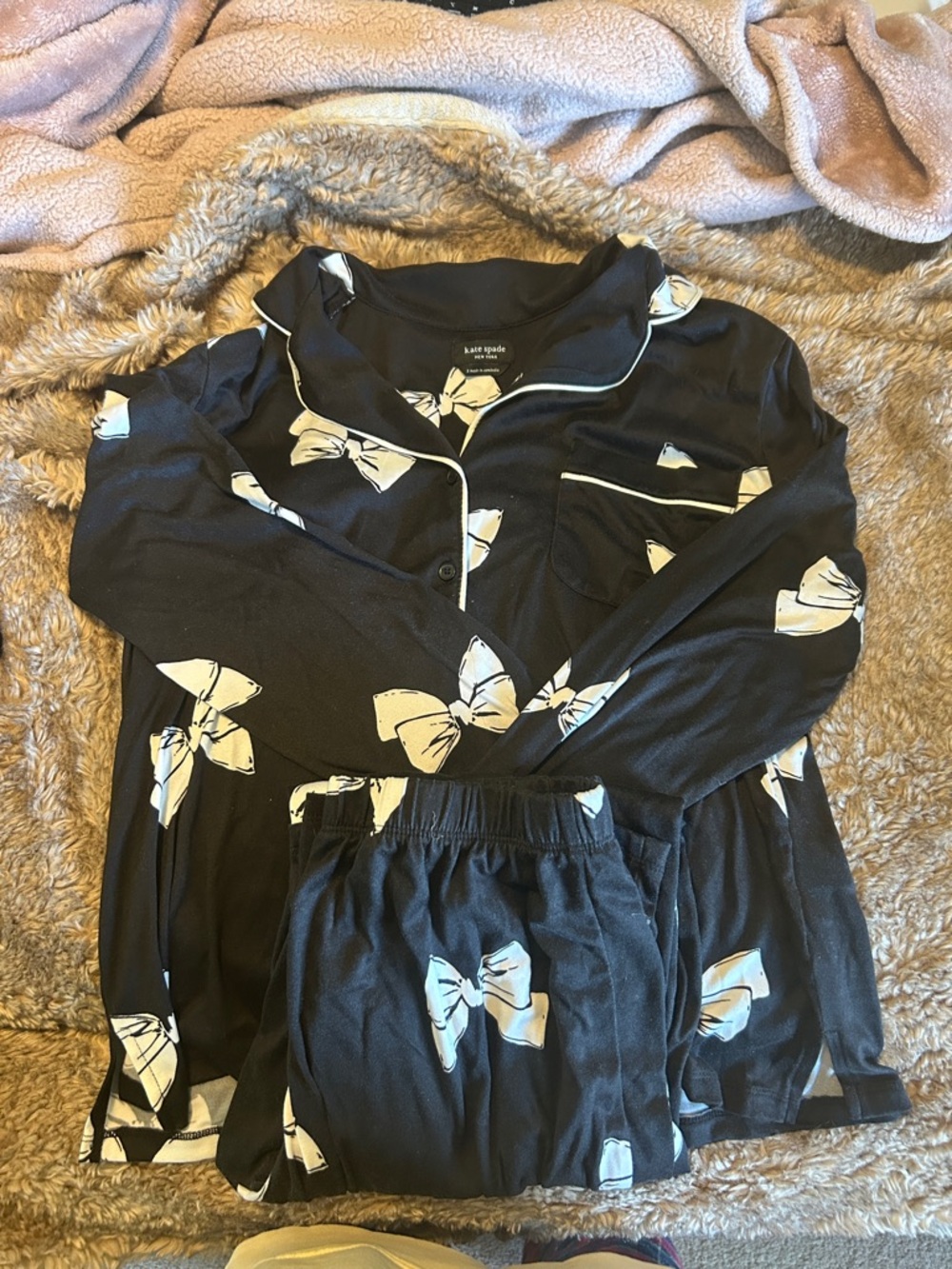 kate spade Black and White Bow-Print Pajama Set